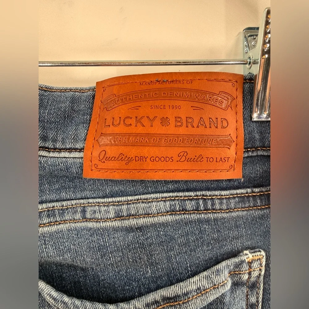 EUC Lucky Brand Mid Rise Sweet Boot Jeans - Picture 7 of 9